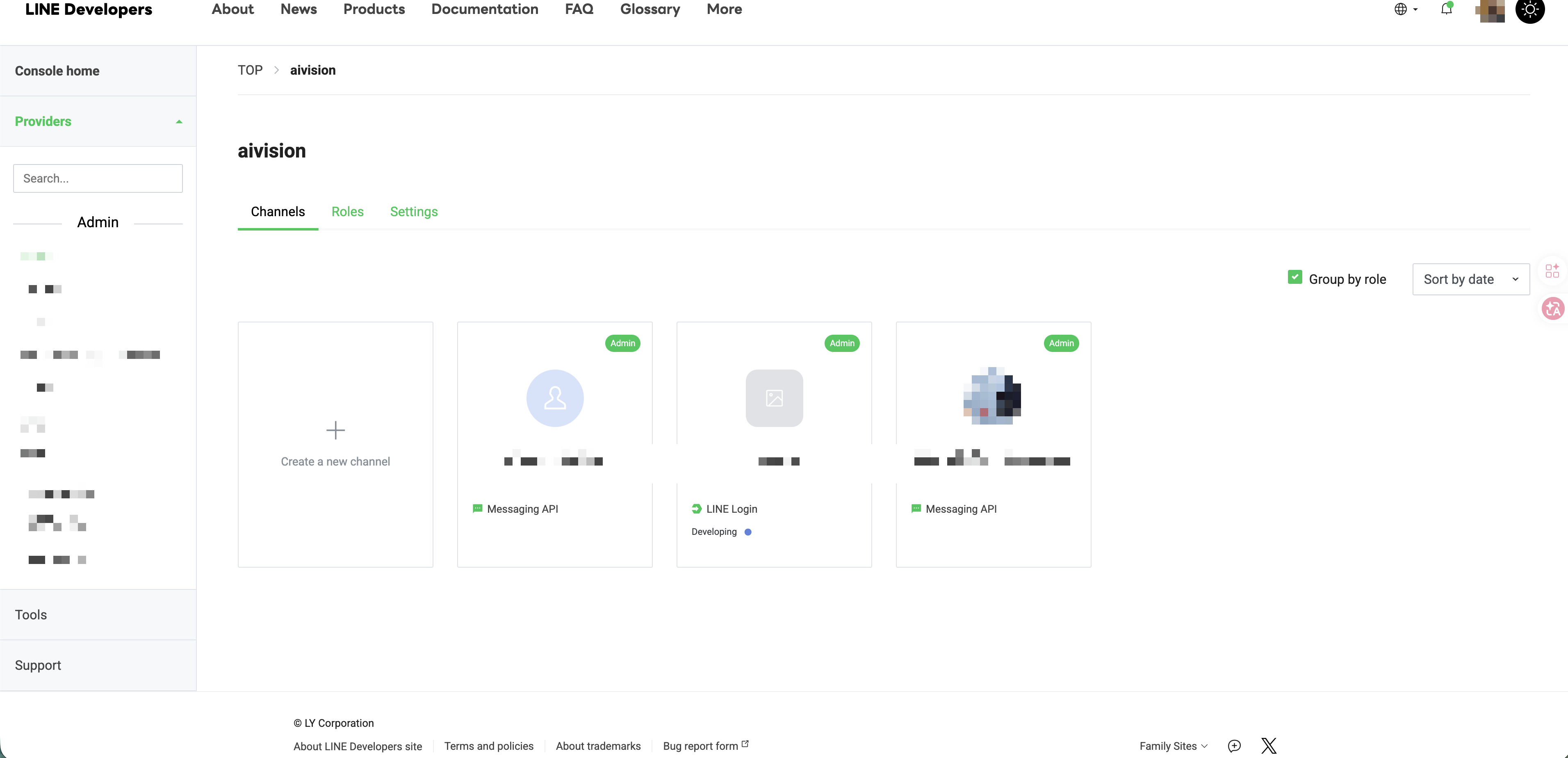 LINE Developers Provider 的 Channels 頁,左上角的 Create a new channel 卡片
